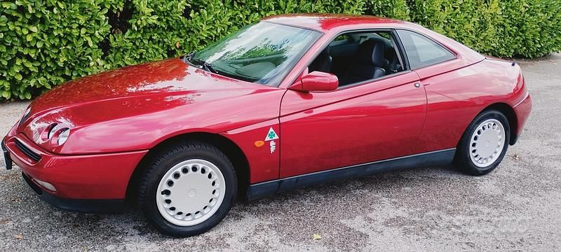 Usata Alfa Romeo GTV 150 CV (110 kW) 1996 Rosso Coupé