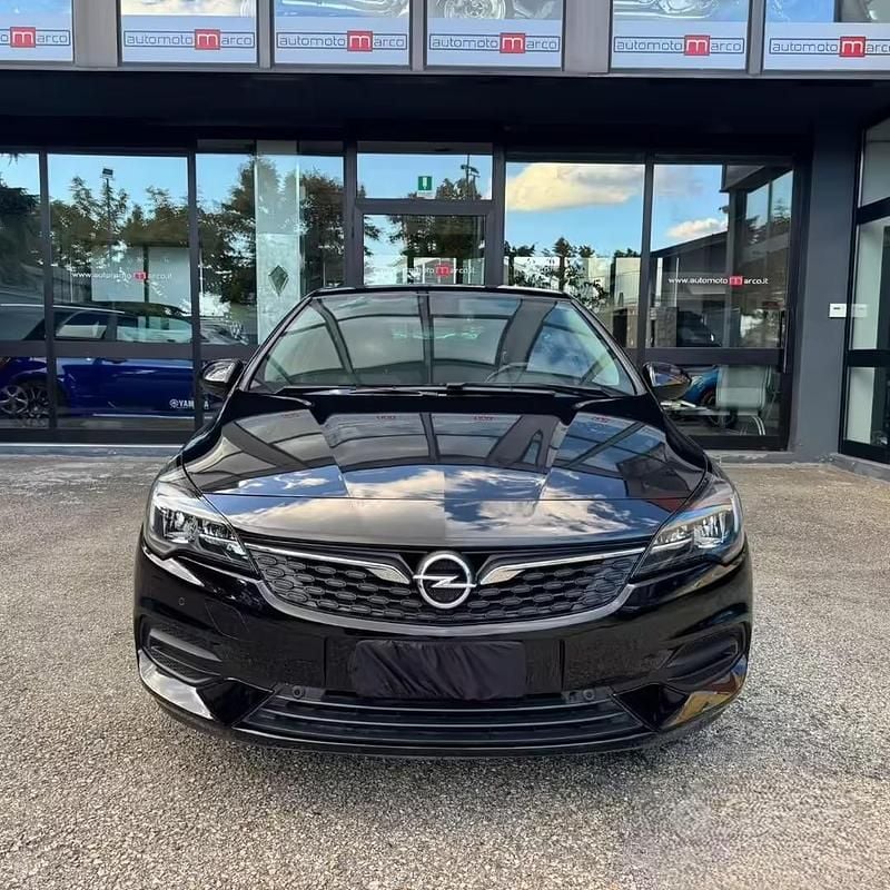 Usata Opel Astra Elegance 122 CV (89 kW) 2021 Nero Berlina