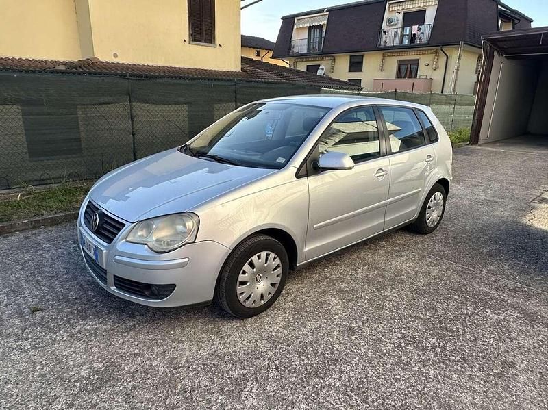Brugt VW Polo Comfortline 70 HK (51 kW) 2007 Sølv Hatchback
