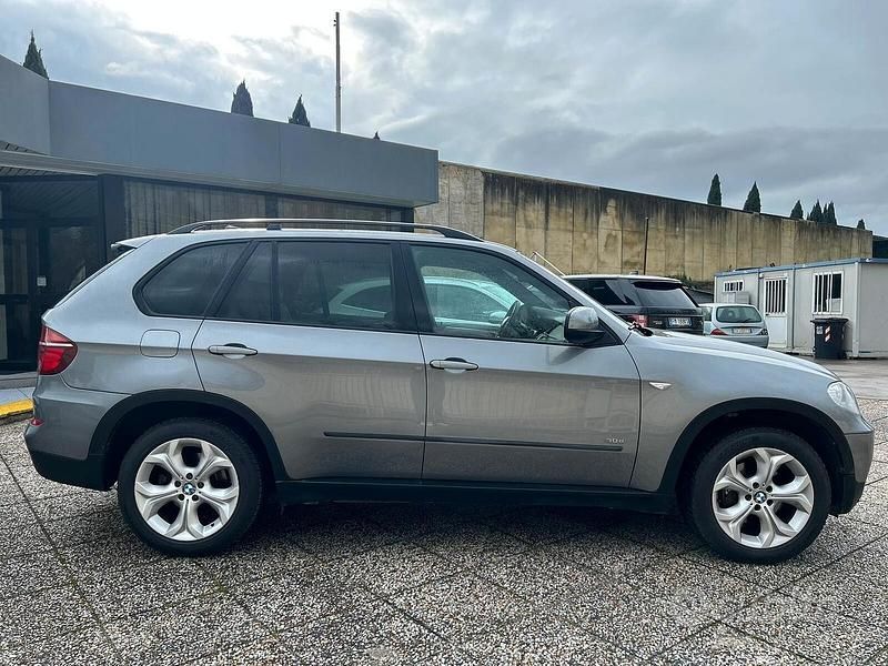 Usado BMW X5 Comfort Edition 245 CV (180 kW) 2013 Gris SUV