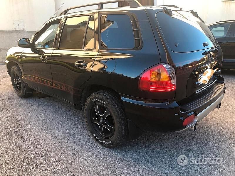 Usata Hyundai Santa Fe 115 CV (84 kW) 2002 Nero SUV