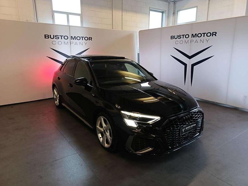 Nero / metallizzato Usata 2023 Audi A3 S-Line Tre volumi | 32.900 € (Molto cara) - Immagine 1/4