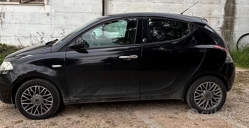 Usata Lancia Ypsilon 2011 Nero Utilitaria