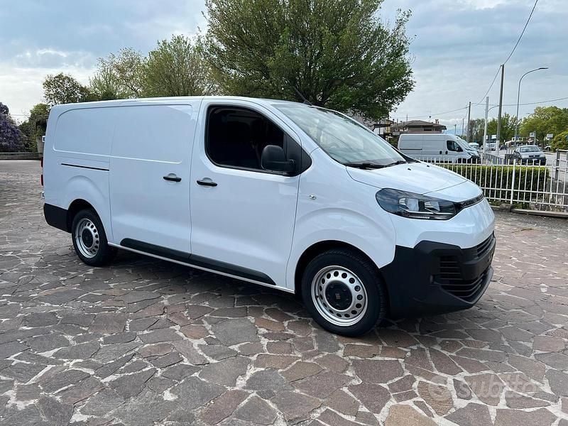 Usata Fiat Scudo 145 CV (106 kW) 2025 Bianco Furgone