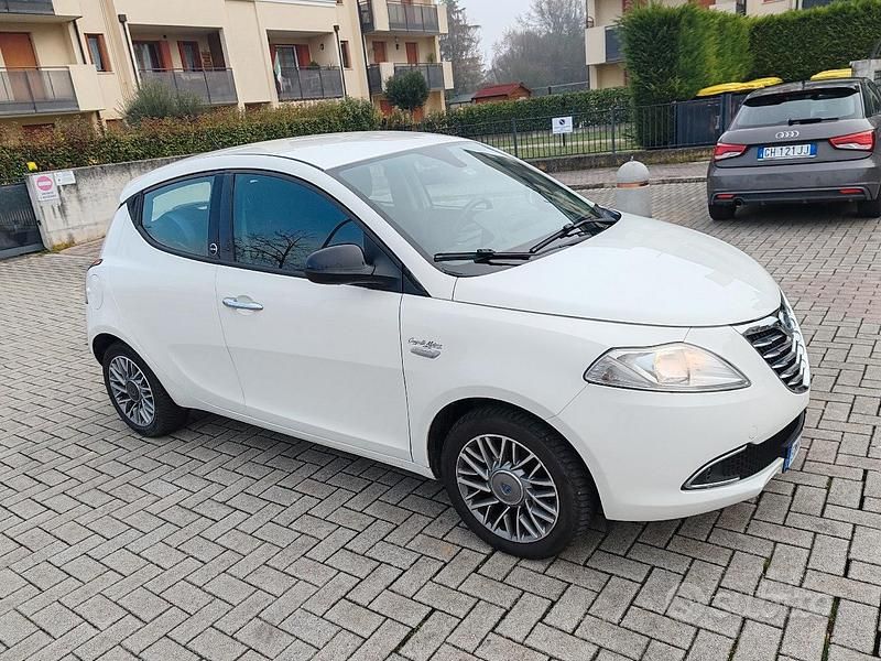 Usata Lancia Ypsilon S 69 CV (50 kW) 2012 Utilitaria