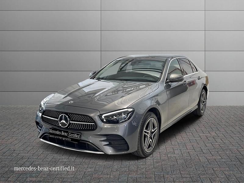 Grigio selenite Usata 2021 Mercedes E300 Premium Tre volumi | 36.500 € (Ottimo prezzo) - Immagine 1/4