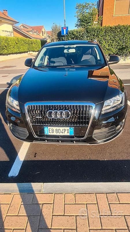 Nero Usata 2011 Audi Q5 SUV | 7900 € (Ottimo prezzo) - Immagine 1/4