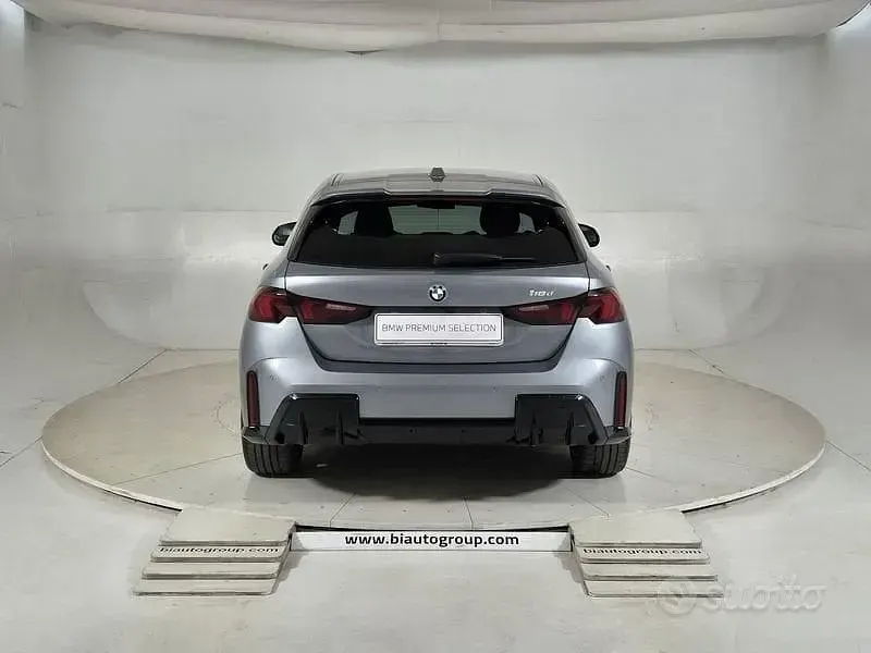 Gebraucht BMW 118 M Sport 150 PS (110 kW) 2025 Grau Kleinwagen