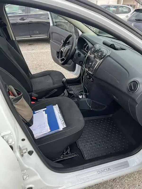 Usata Dacia Sandero Lauréate 86 CV (63 kW) 2019 Berlina