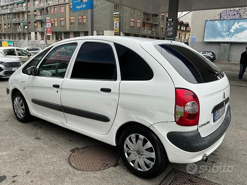 Usata Citroën Xsara 2003 Bianco Monovolume