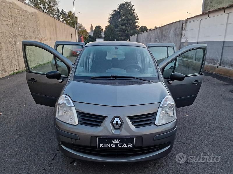 Usata Renault Modus Dynamique 75 CV (55 kW) 2007 Grigio Monovolume