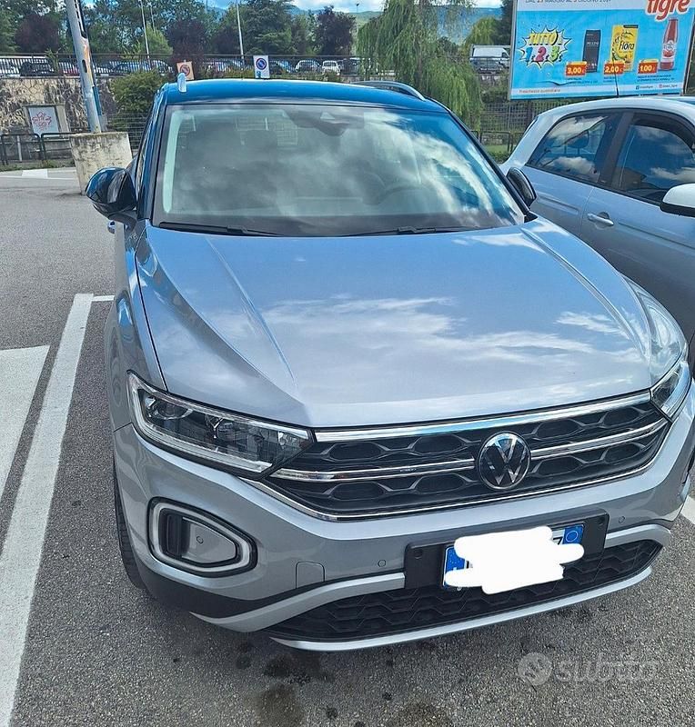 Usata VW T-Roc Style 150 CV (110 kW) 2023 Grigio SUV