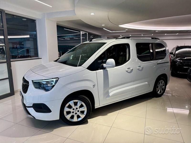 Usata Opel Combo Life Innovation 102 CV (75 kW) 2019 Bianco Monovolume