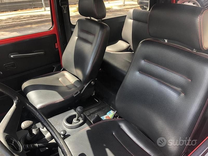 Usata Mercedes 240 72 CV (52 kW) 1980 Rosso SUV