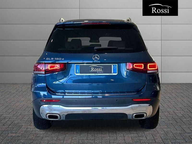 Usata Mercedes GLB180 116 CV (85 kW) 2023 Blu metalizzato SUV