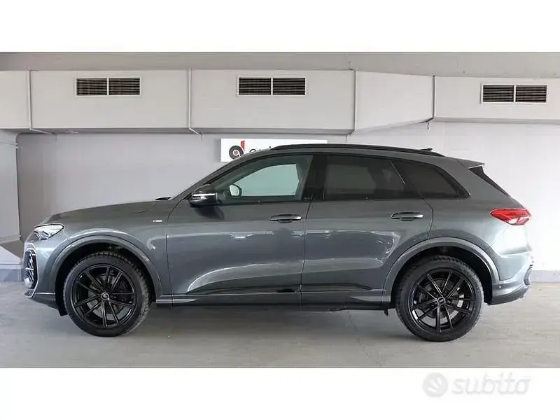 Usata Audi Q5 S-Line 204 CV (150 kW) 2025 Grigio SUV