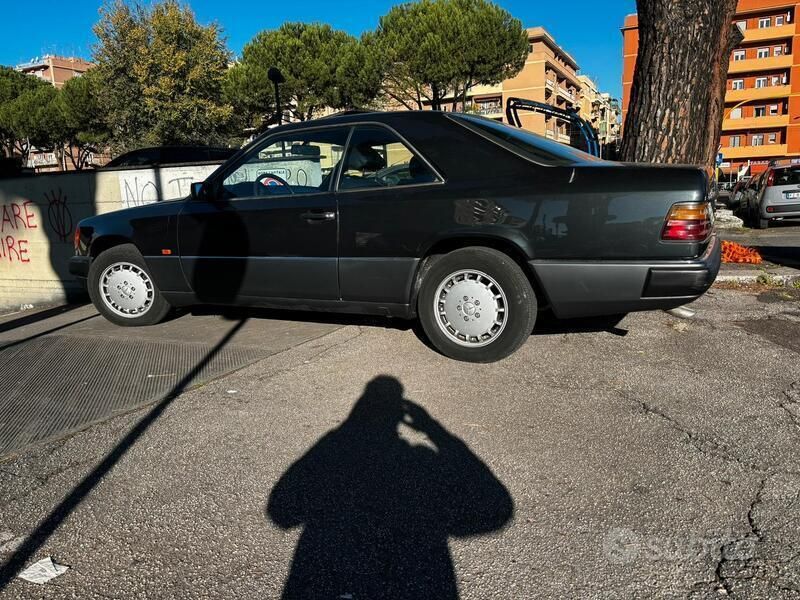 Usata Mercedes E300 1990 Nero Coupé