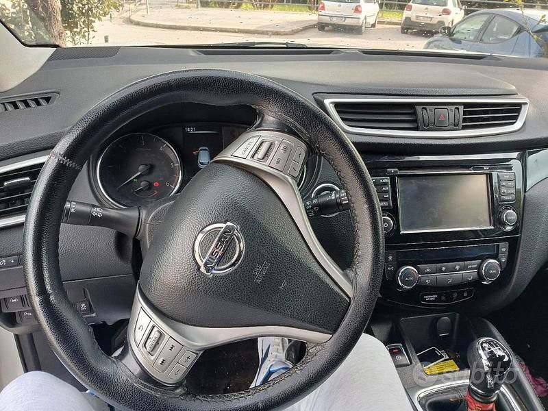 Usata Nissan Qashqai 130 CV (95 kW) 2015 Bianco SUV