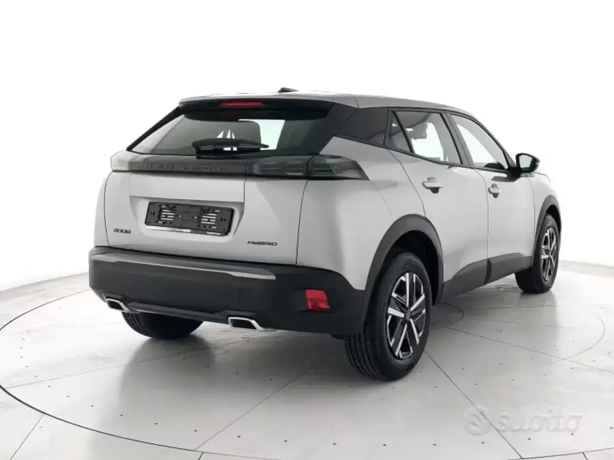 Usata Peugeot 2008 Style 136 CV (100 kW) 2025 Grigio artense SUV