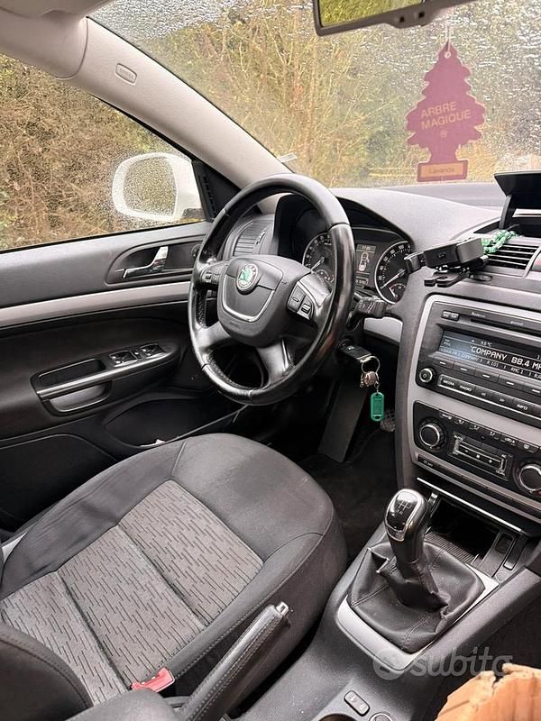 Usata Skoda Octavia 105 CV (77 kW) 2012 Bianco Station wagon