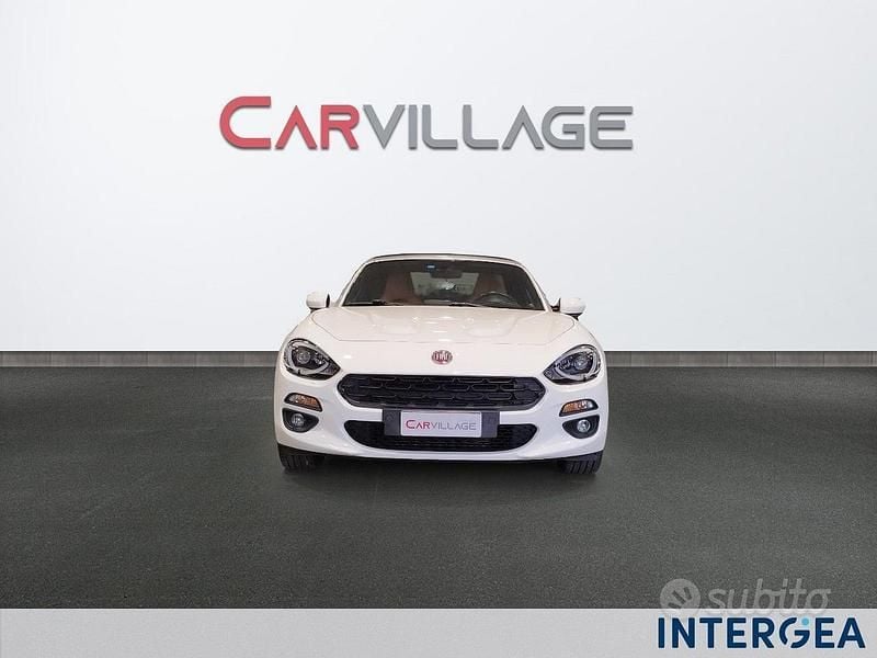 Usata Fiat 124 Spider Lusso 140 CV (102 kW) 2018 Bianco Cabrio