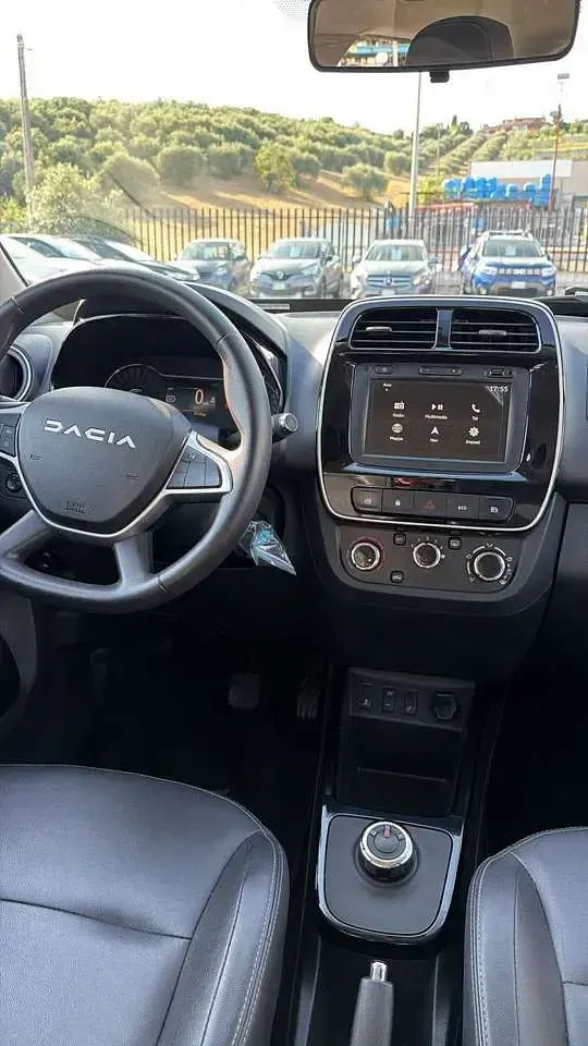 Usata Dacia Spring Comfort Plus 33 kW (45 CV) 2023 Blu/azzurro Utilitaria