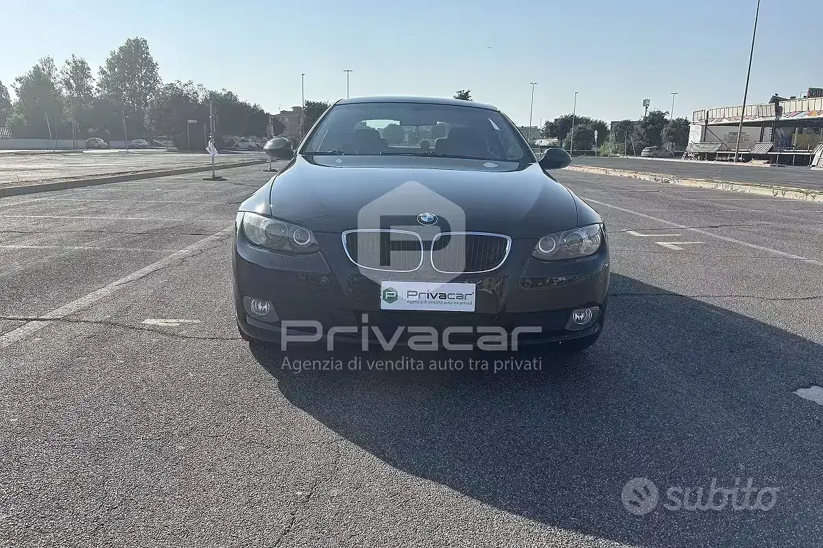 Usata BMW 320 Efficient Dynamics 177 CV (130 kW) 2009 Nero Coupé