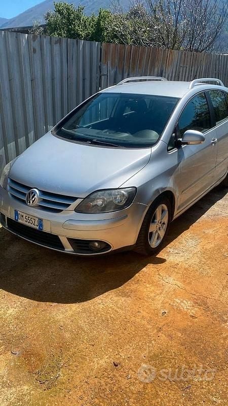 Usata VW Golf Plus Cross 140 CV (102 kW) 2008 Grigio Monovolume