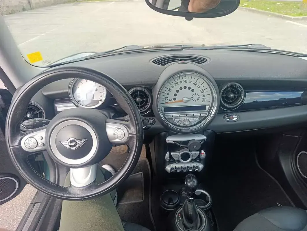 Usata Mini Cooper D 109 CV (80 kW) 2009 Utilitaria