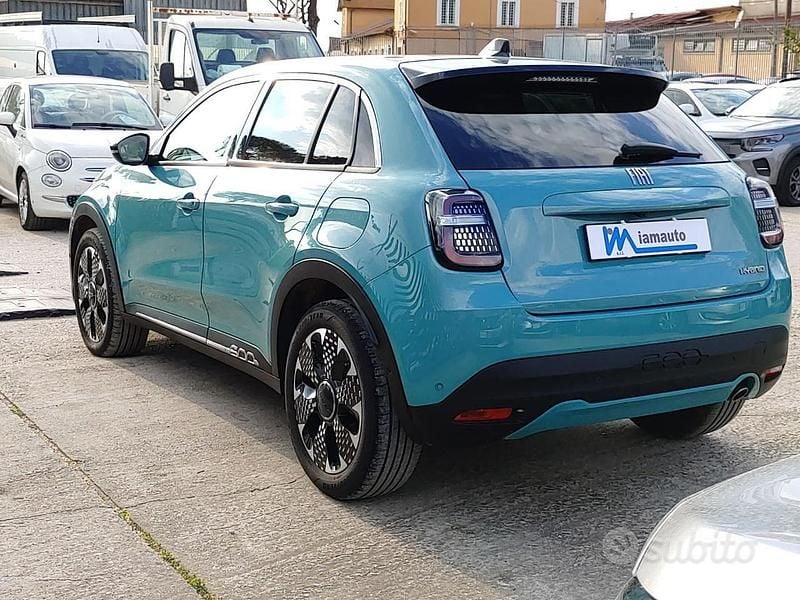 Usata Fiat 600 La Prima 110 CV (80 kW) 2025 Blu SUV