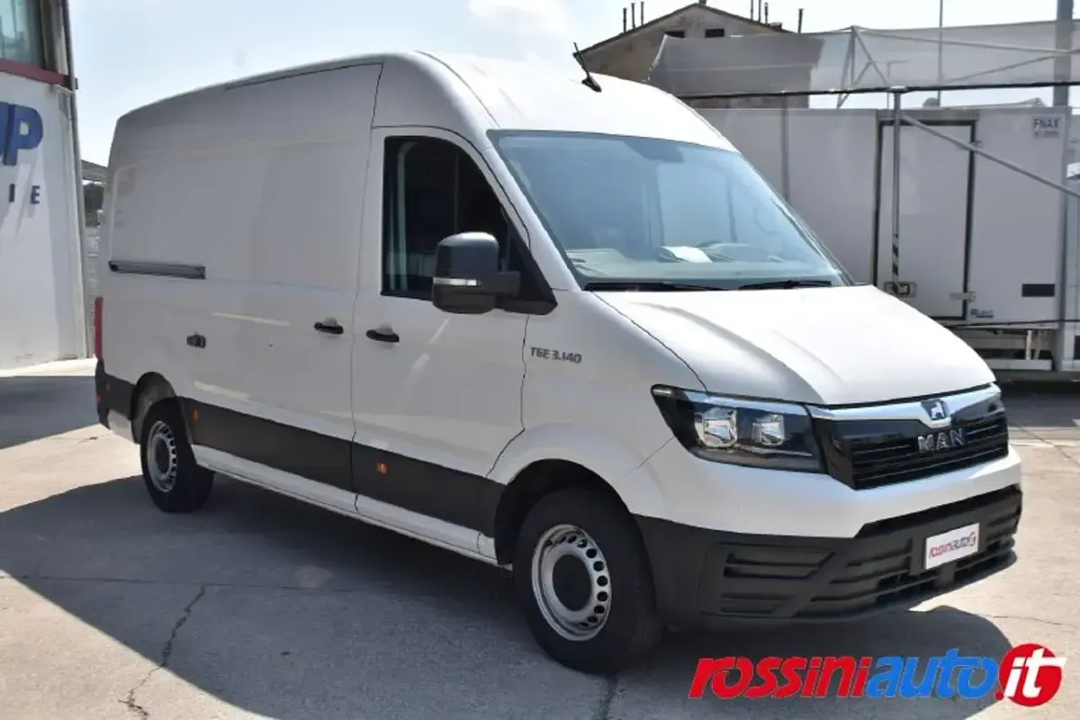 Usata VW Crafter 140 CV (102 kW) 2021 Bianco candy Furgone