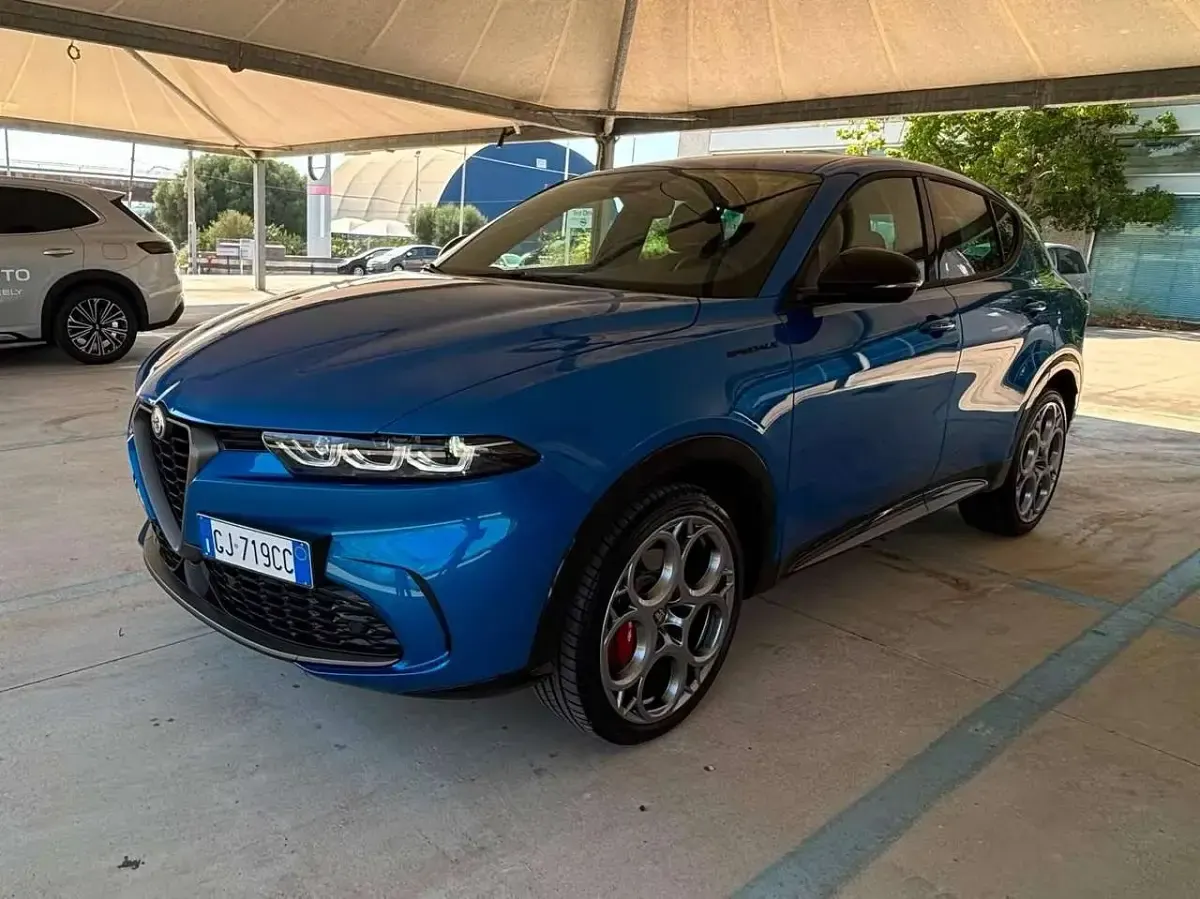Usata Alfa Romeo Tonale Edizione Speciale 179 CV (131 kW) 2023 Azzurro metallizzato SUV