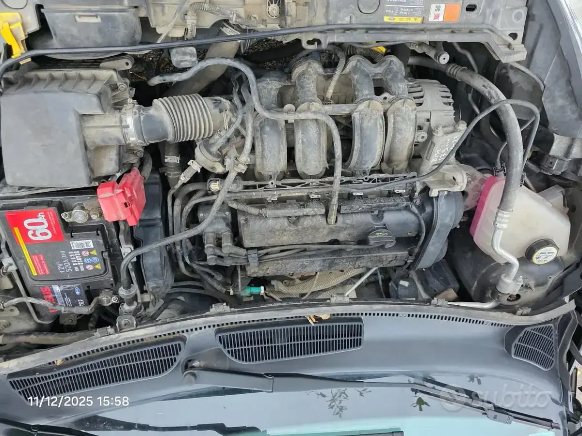 Usata Ford Fiesta 82 CV (60 kW) 2009 Nero Utilitaria
