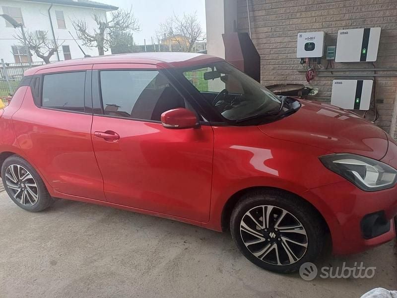 Usata Suzuki Swift 112 CV (82 kW) 2017 Rosso Utilitaria