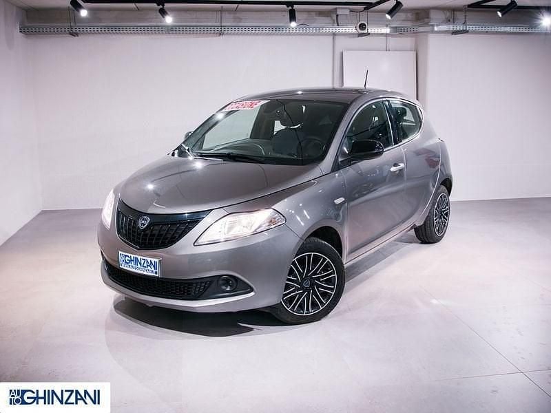 Usata Lancia Ypsilon S 69 CV (50 kW) 2024 Grigio Utilitaria