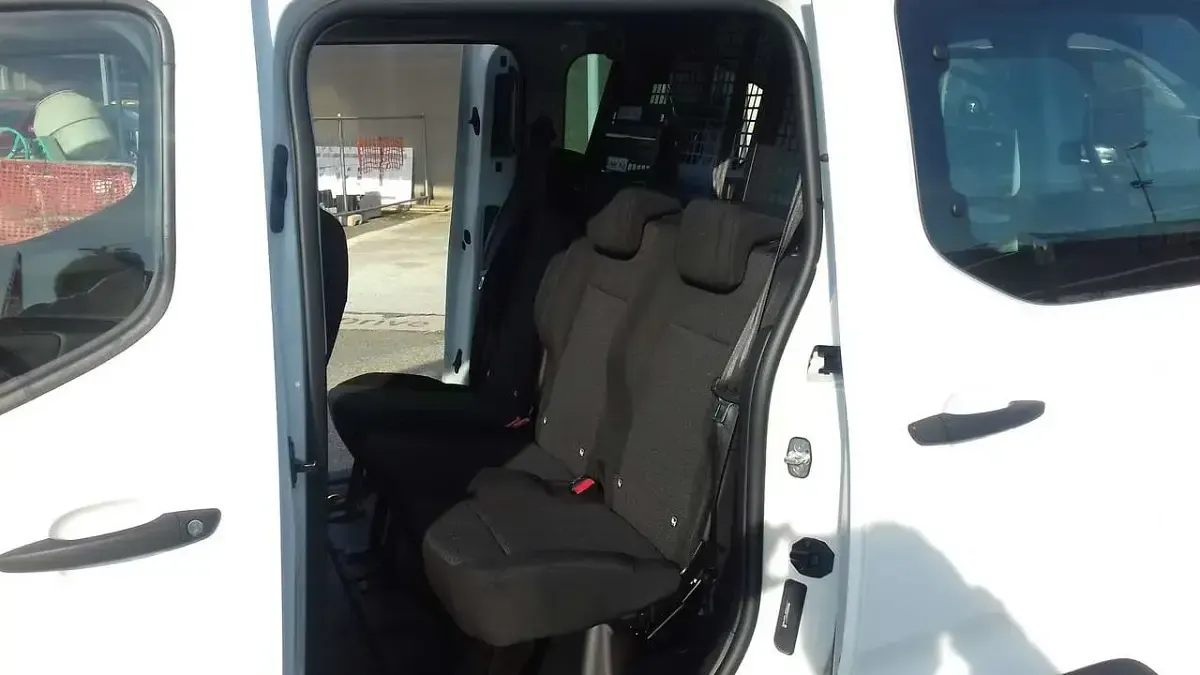 Usata Fiat Doblò 101 CV (74 kW) 2024 Bianco Monovolume