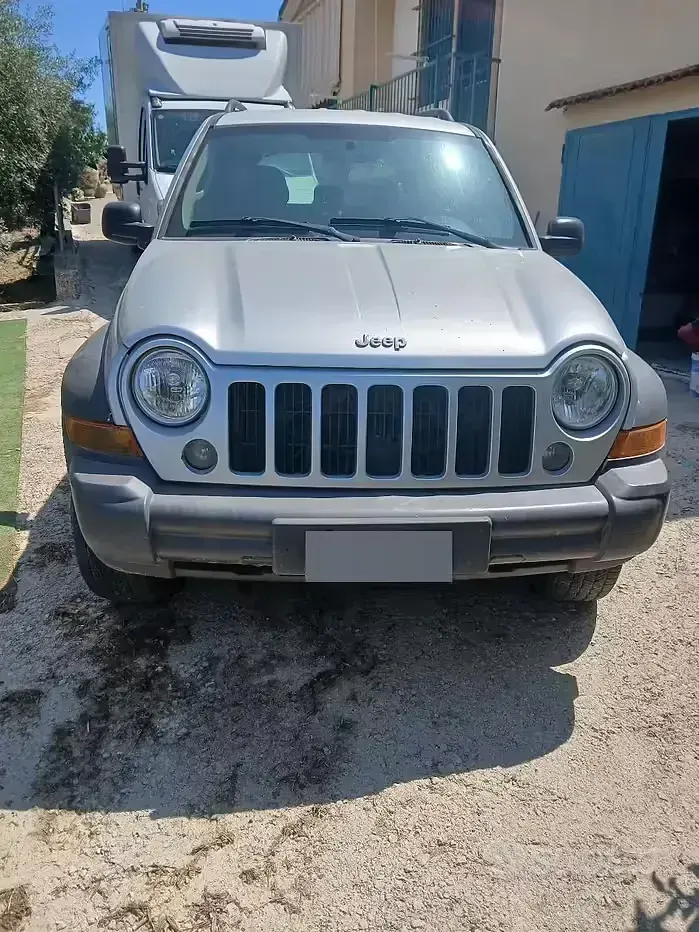 Usata Jeep Cherokee 163 CV (119 kW) 2007 SUV
