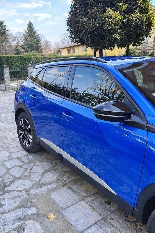 Usata Peugeot 2008 Allure 102 CV (75 kW) 2023 SUV