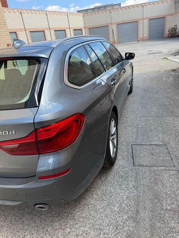 Gebraucht BMW 520 190 PS (139 kW) 2020 Silber Kombi