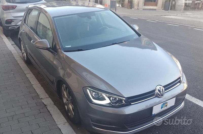 Grigio Usata 2014 VW Golf Highline Tre volumi | 10.500 € (Buon prezzo) - Immagine 1/4