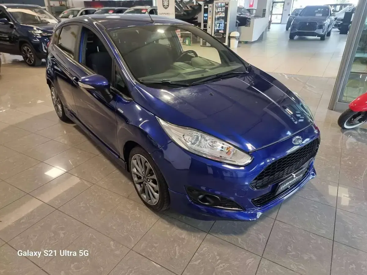 Usata Ford Fiesta ST-Line 75 CV (55 kW) 2017 Blu/azzurro Utilitaria