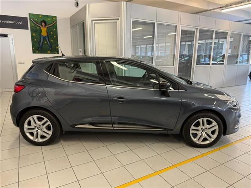 Usata Renault Clio IV Life 73 CV (53 kW) 2018 Blu scuro Utilitaria