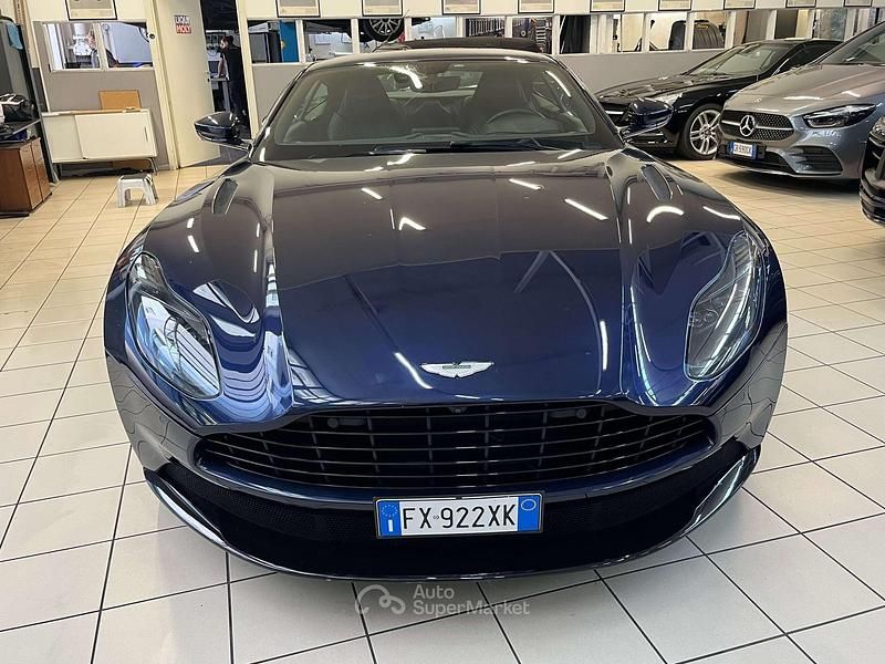 Blu/azzurro Usata 2019 Aston Martin DB11 Coupé | 117.000 € - Immagine 1/4