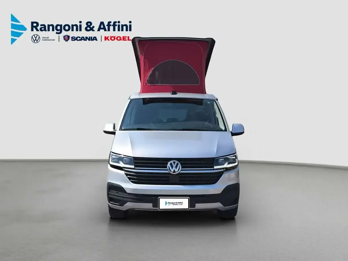 Usata VW California Beach 150 CV (110 kW) 2024 Argento Furgone