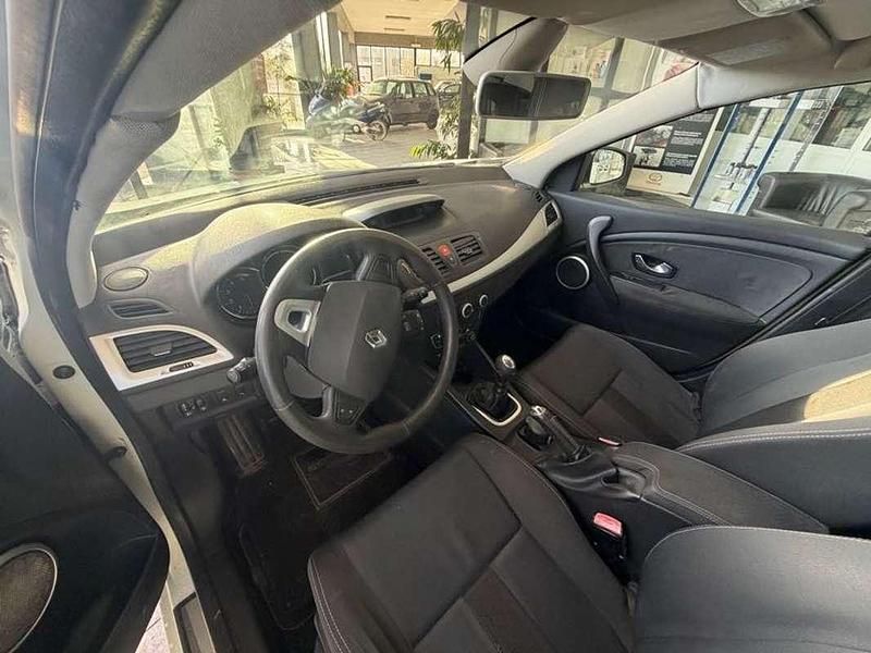 Usata Renault Mégane Business 110 CV (80 kW) 2009 Bianco Berlina