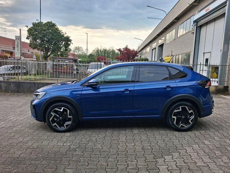 Usata VW Taigo R-line 116 CV (85 kW) 2025 Metallizzato  blu SUV