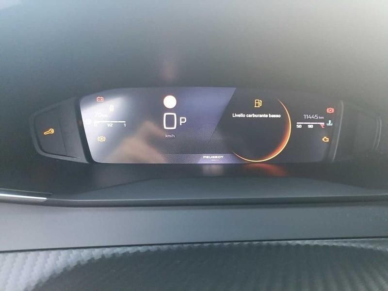 Usata Peugeot 2008 Allure 131 CV (96 kW) 2025 Bianco okenite SUV