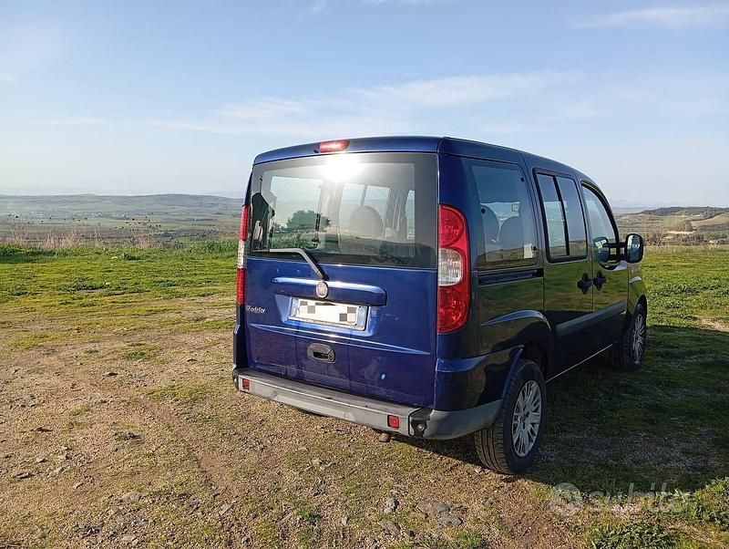 Usata Fiat Doblò Family 2008 Blu Monovolume