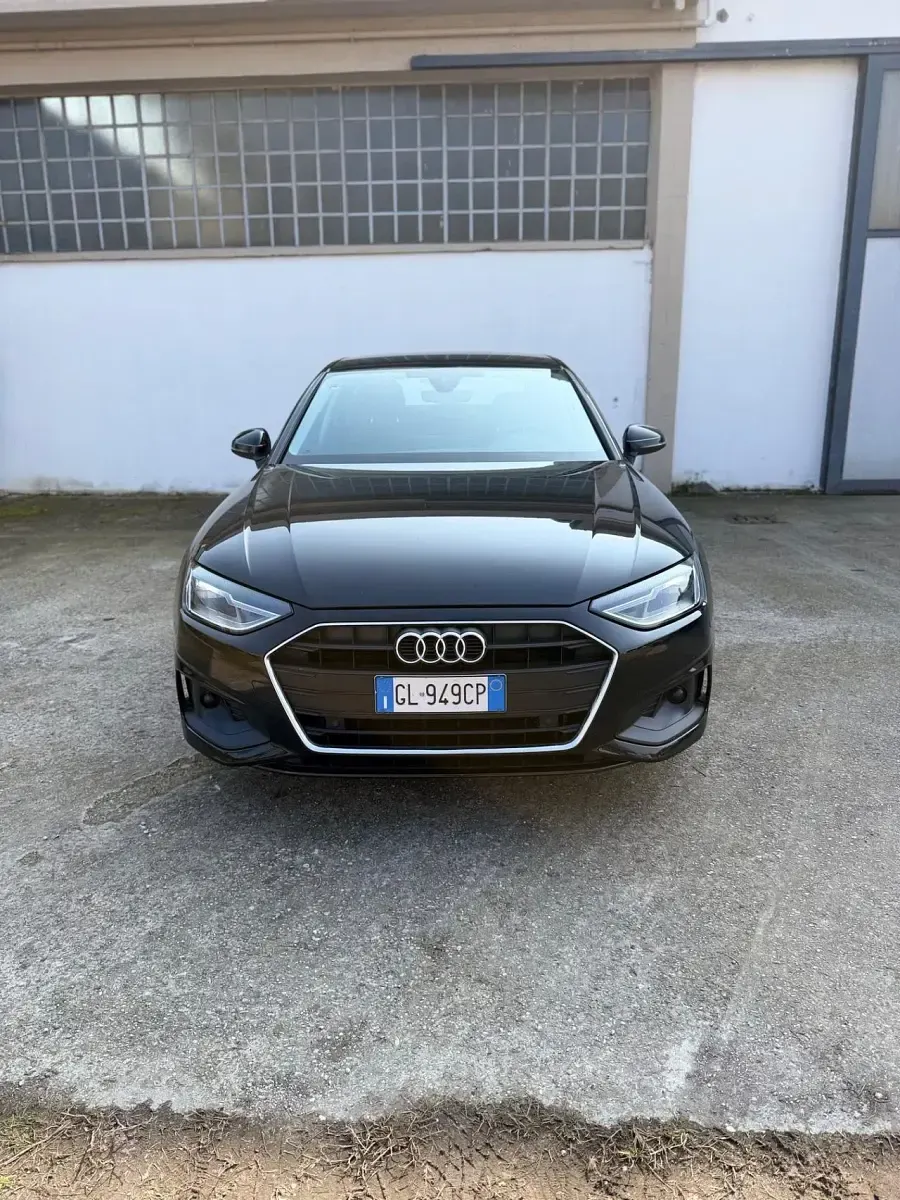 Usata Audi A4 135 CV (99 kW) 2022 Nero Berlina