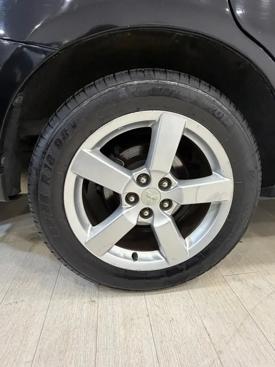 Usata Mitsubishi Outlander Instyle 140 CV (102 kW) 2008 Nero SUV